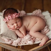 Newborn and Maternity Photographer Axela Frank #1