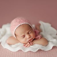 Newborn and Maternity Photographer Axela Frank #9